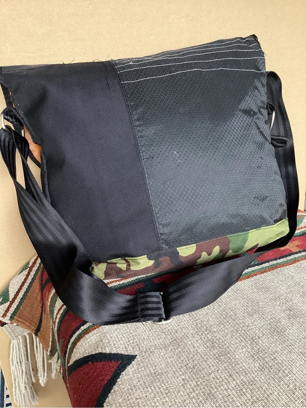 Parcel New York brown camo messenger bag rugged nylon commuter bag